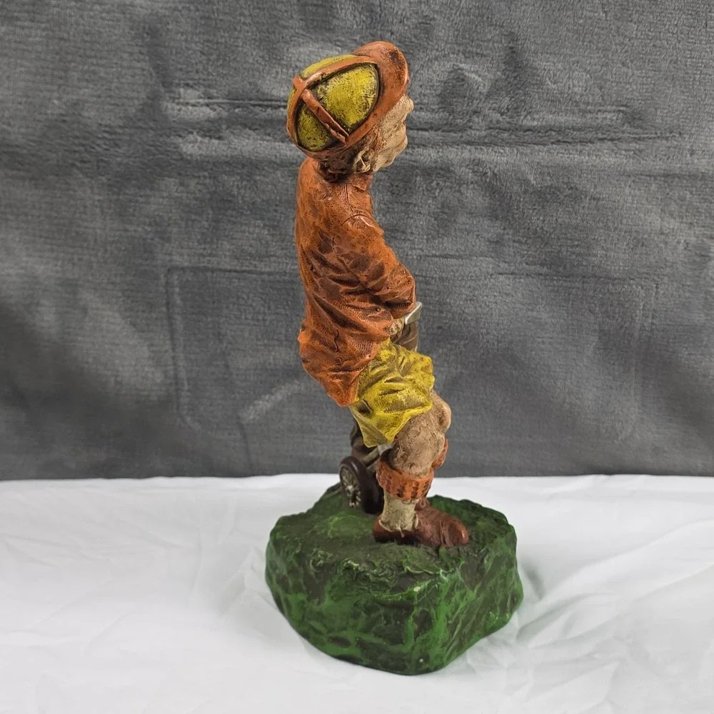 Vintage Golfer Figure Dragging Golf Bag Man Cave Office Bar Decor